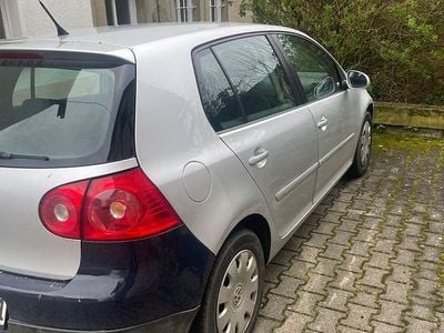 Usado VW Golf IV Comfortline 140 CV (102 kW) 2006 Plateado Berlina