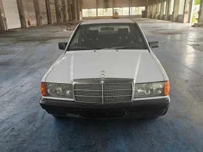 Gebraucht Mercedes 190 122 PS (89 kW) 1988 Weiß Limousine