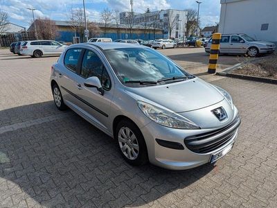 Silber Gebraucht 2006 Peugeot 207 Filou Limousine | 3.500 € (Etwas zu teuer)