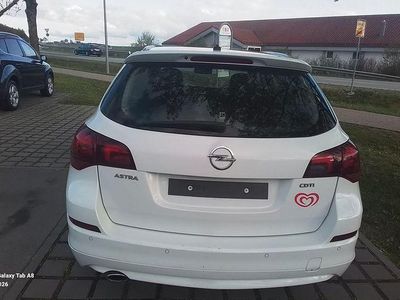 Second-hand Opel Astra Innovation 165 CP (121 kW) 2012 Alb Break