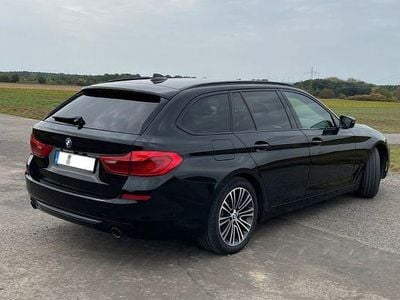 Schwarz Gebraucht 2019 BMW 520 Sport Line Kombi | 22.900 € (Fairer Preis)