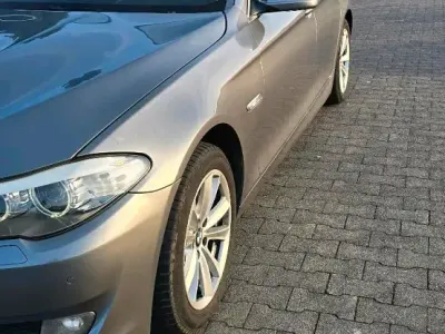 Gebraucht BMW 520 184 PS (135 kW) 2011 Grau Kombi