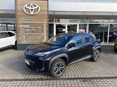 Gebraucht Toyota Yaris Hybrid Elegant 116 PS (85 kW) 2022 Mysticschwarz mica