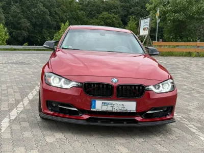 Gebraucht BMW 335 Sport Line 306 PS (225 kW) 2013 Rot Limousine