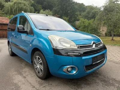 Gebraucht Citroën Berlingo Exclusive 92 PS (67 kW) 2013 Blau Van / Kleinbus