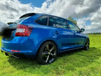 Używany Skoda Rapid Emotion Plus 110 KM (80 kW) 2015 Niebieski Hatchback