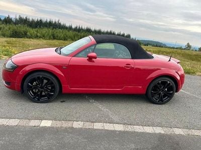 Second-hand Audi TT Design 174 CP (127 kW) 2001 Roșu Coupe