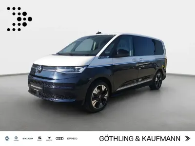 Neu VW Multivan 150 PS (110 kW) 2026 Candyweiß/ starlight blue met Van / Kleinbus