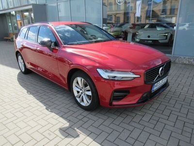 gebraucht Volvo V60 B4 Benzin Plus Dark Automatik