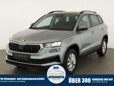 Neu Skoda Karoq Selection 150 PS (110 kW) 2025 Smokey diamond silver metallic SUV
