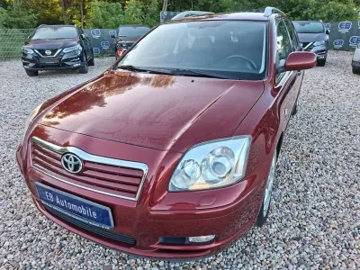 Gebraucht Toyota Avensis Executive 163 PS (119 kW) 2004 Rot Kombi