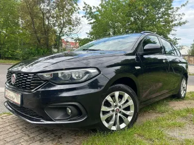 Gebraucht Fiat Tipo Lounge 110 PS (80 kW) 2017 Schwarz Limousine