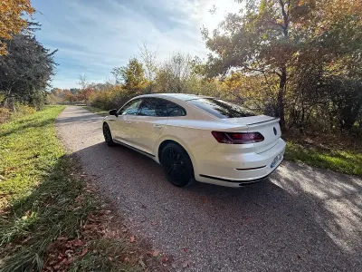 Gebraucht VW Arteon R-line 190 PS (139 kW) 2019 Weiß Kleinwagen