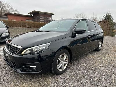 Gebraucht Peugeot 308 SW Allure 131 PS (96 kW) 2020 Schwarz Kombi