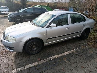Gebraucht Skoda Superb 101 PS (74 kW) 2003 Silber Limousine