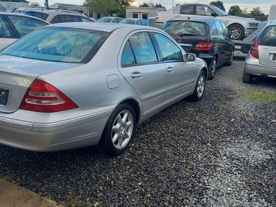 Mercedes C200