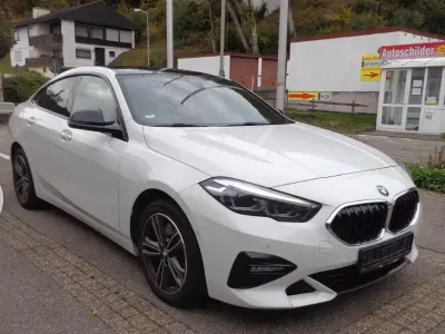Gebraucht BMW 220 Sport Line 190 PS (139 kW) 2020 Weiß Coupé