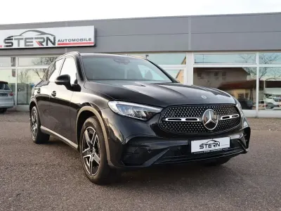 Gebraucht Mercedes GLC220 AMG 197 PS (144 kW) 2023 Obsidianschwarz SUV