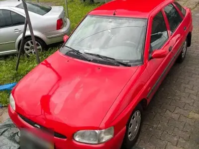 Gebraucht Ford Escort 90 PS (66 kW) 1989 Rot Limousine