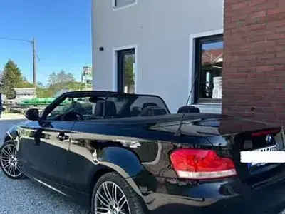 Gebraucht BMW 118 Cabriolet 143 PS (105 kW) 2012 Schwarz Cabrio