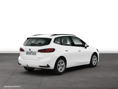 Gebraucht BMW 220 Active Tourer 156 PS (114 kW) 2025 Weiß Van / Kleinbus