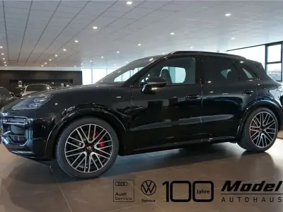 Neu Porsche Cayenne GTS 500 PS (367 kW) 2026 Schwarz SUV