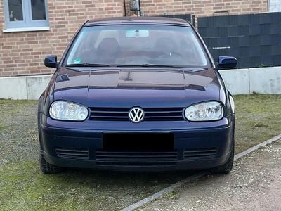 Blau Gebraucht 2003 VW Golf IV Pacific Kleinwagen | 790 € (Guter Preis)