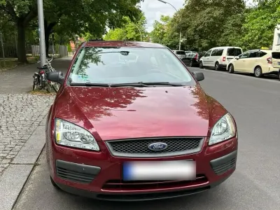 Gebraucht Ford Focus 80 PS (58 kW) 2005 Rot Limousine