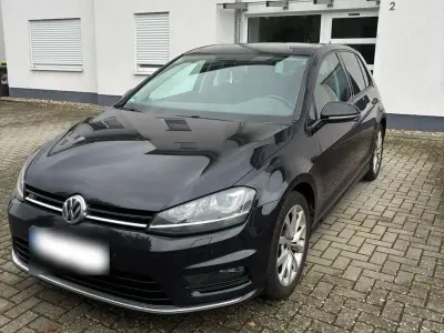Second-hand VW Golf VII Highline 125 CP (91 kW) 2014 Negru Berlinǎ