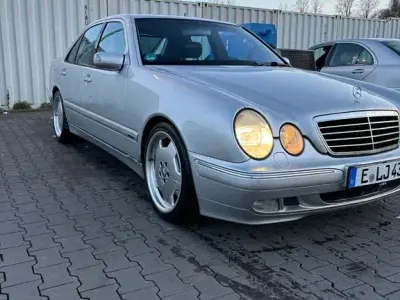 Used Mercedes E430 Avantgarde 279 HP (205 kW) 2001 Black Sedan