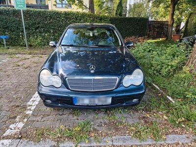 Mercedes C180