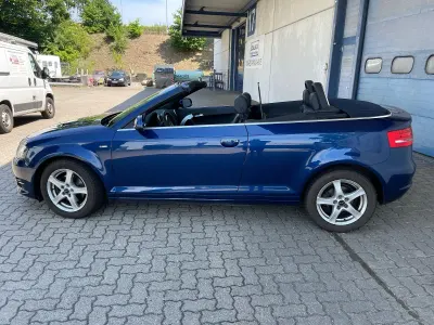 Gebraucht Audi A3 Cabriolet S-Line 125 PS (91 kW) 2011 Blau Cabrio