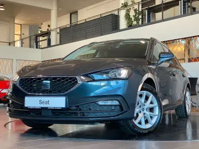Gebraucht Seat Leon Style 150 PS (110 kW) 2023 Grau Limousine