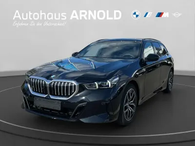 Neu BMW 520 M Sport 197 PS (144 kW) 2026 Black sapphire Kombi