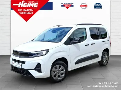 Neu Opel Combo Life Edition 131 PS (96 kW) 2026 Kontrast grau Van / Kleinbus