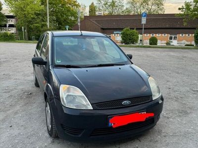 gebraucht Ford Fiesta 1.3