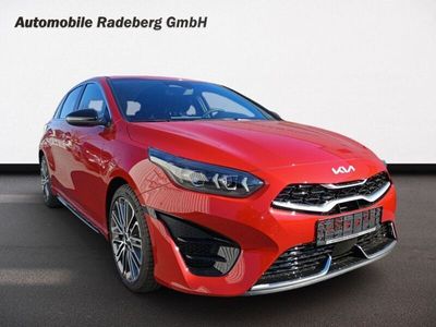 Neu Kia Ceed 140 PS (102 kW) 2025 Rot Kleinwagen
