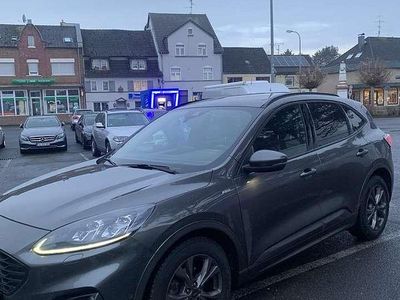 Gebraucht Ford Kuga ST-Line 120 PS (88 kW) 2023 Grau SUV