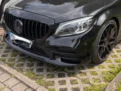 Gebraucht Mercedes C180 AMG 156 PS (114 kW) 2019 Schwarz Cabrio