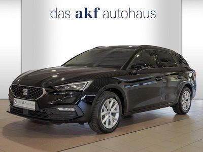 Mitternachtsschwarz Gebraucht 2024 Seat Leon ST Style Kombi | 27.950 € (Fairer Preis)