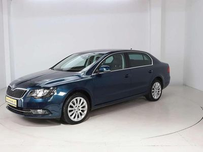 Gebraucht Skoda Superb 160 PS (117 kW) 2015 Blau Limousine