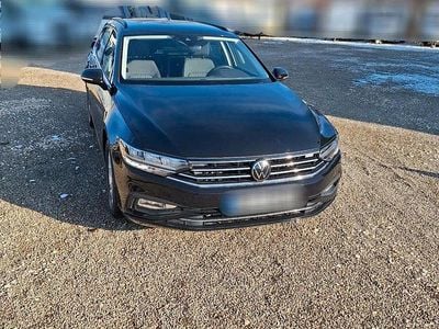 Schwarz Gebraucht 2023 VW Passat Kombi | 24.990 € (Guter Preis)