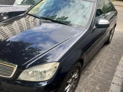 Gebraucht Mercedes 220 170 PS (125 kW) 2007 Blau Limousine