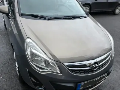 Używany Opel Corsa Satellite 100 KM (73 kW) 2011 Brązowy Hatchback