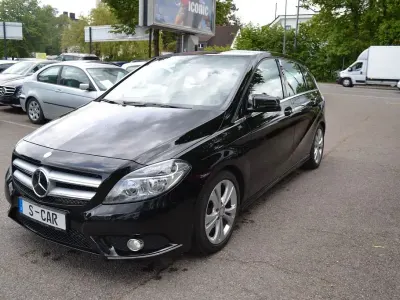 Gebraucht Mercedes B200 136 PS (100 kW) 2013 Schwarz Van / Kleinbus