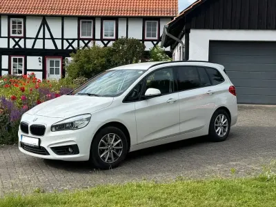 Gebraucht BMW 218 Gran Tourer Advantage 150 PS (110 kW) 2017 Weiß Van / Kleinbus