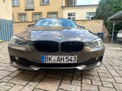 Gebraucht BMW 320 184 PS (135 kW) 2013 Braun Limousine