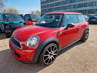 Gebraucht Mini ONE 75 PS (55 kW) 2010 Rot Kleinwagen