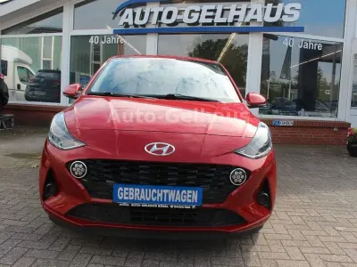 Gebraucht Hyundai i10 Edition 30 67 PS (49 kW) 2021 Rot Kleinwagen
