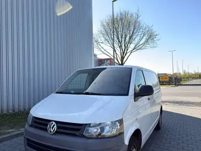 Używany VW Transporter 84 KM (61 kW) 2010 Biały Van